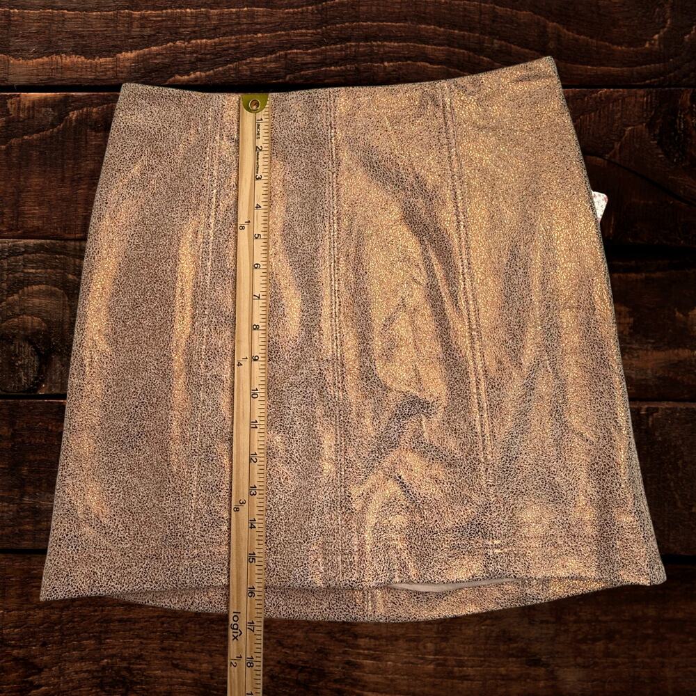 Free People High Waisted Metallic Rose Gold Suede Textured Mini Skirt Size 8 - Picture 8 of 9